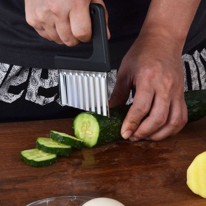 Multifunctional dough cutter with ergonomic handle Kalsten