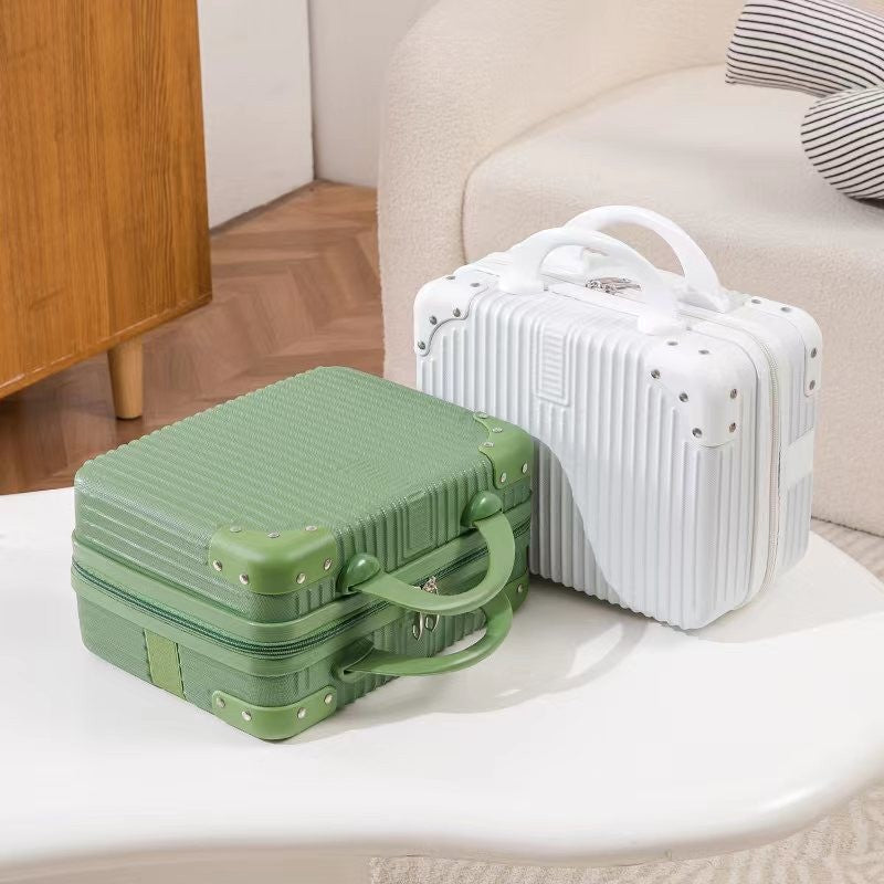 structured hard-shell travel cosmetic carry case with reinforced corner guards and ergonomic handle Kalsten