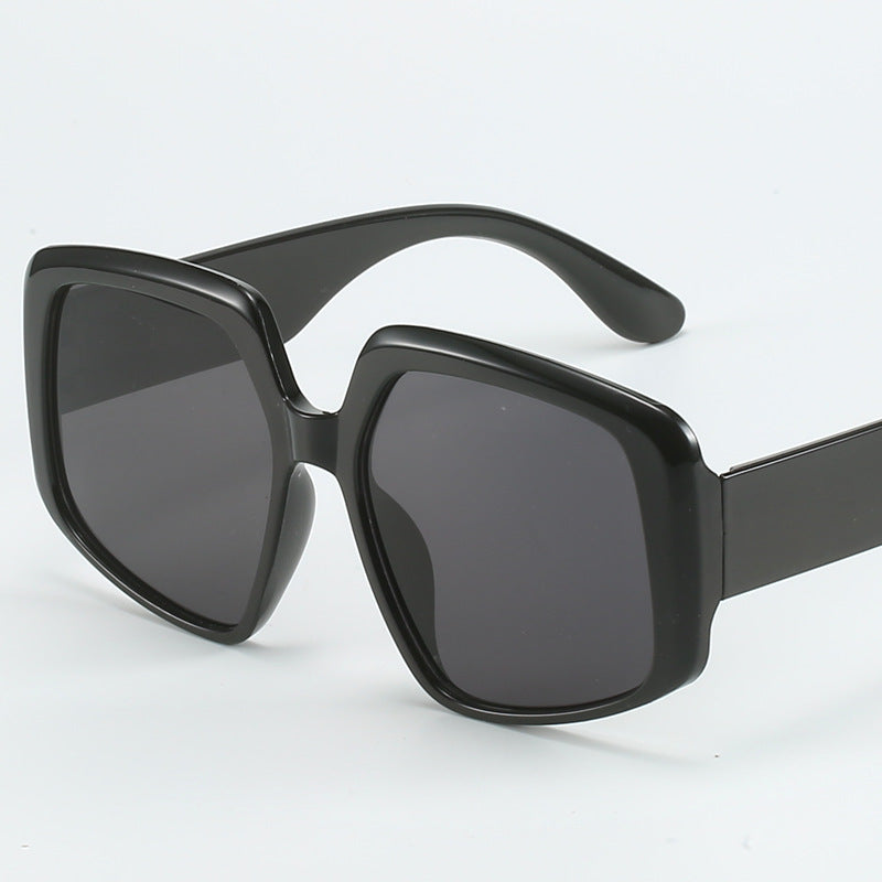 Women's modern square sunglasses with high-quality UV protection technologies Kalsten