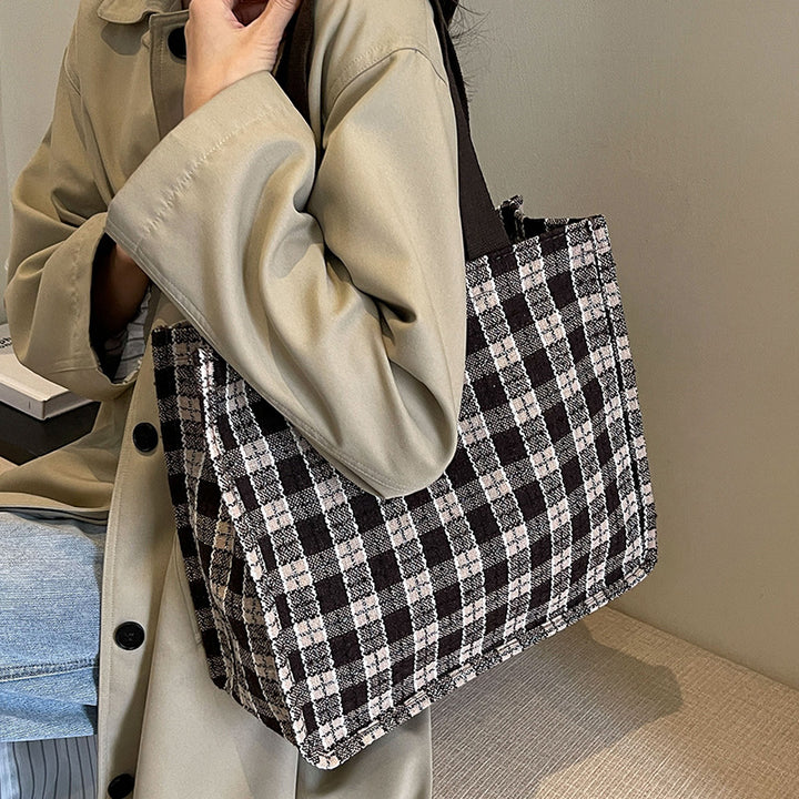 Fashionable Plaid Tote Bag