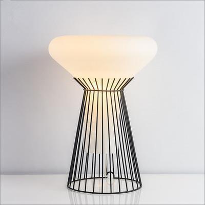 Modern Minimalist Table Lamp with Geometric Design