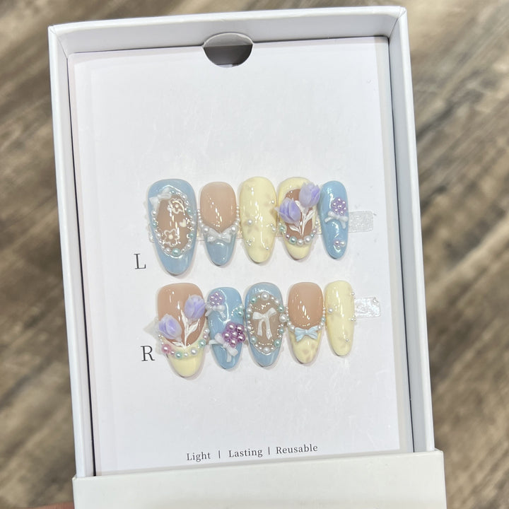Artistic Floral-Accent Press-On Nails Kalsten