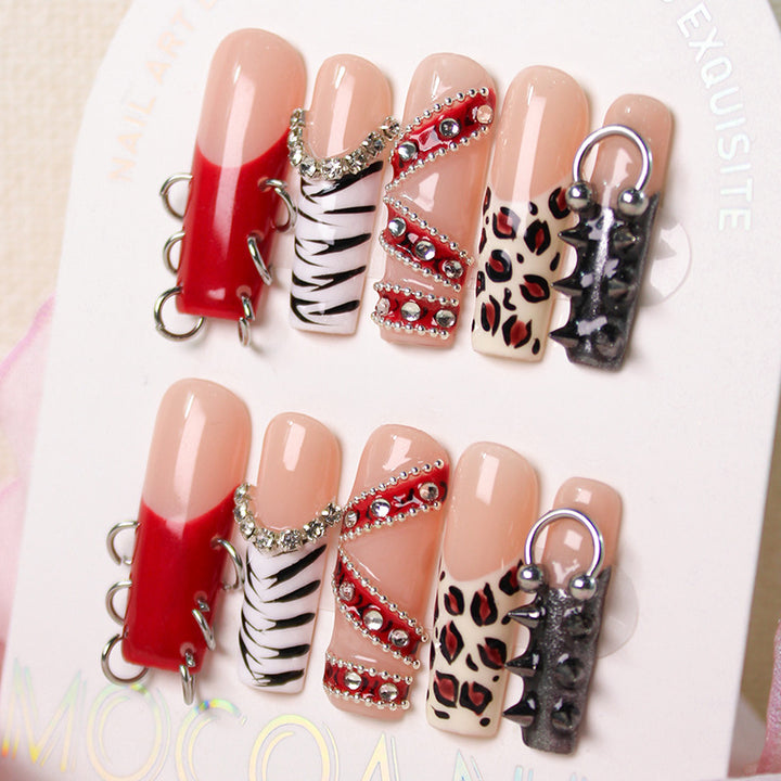 Nail art set with glamorous accents and extraordinary designs Kalsten