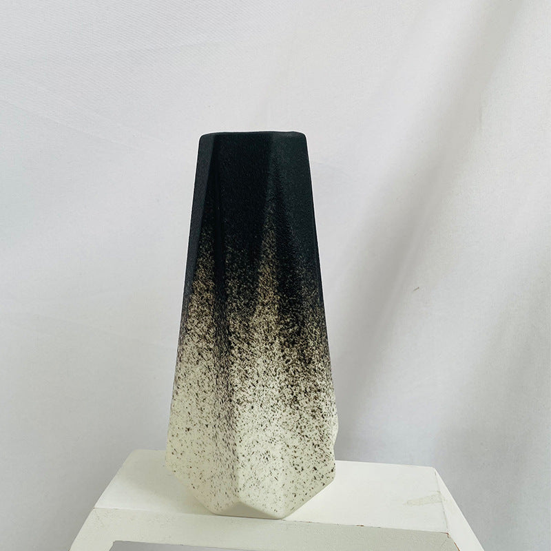 Modern Textured Ceramic Vase Kalsten