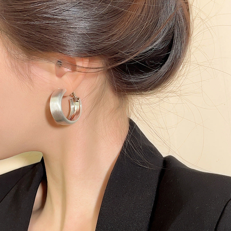 Elegant and Modern Creoles Made of High-Quality Metal Kalsten