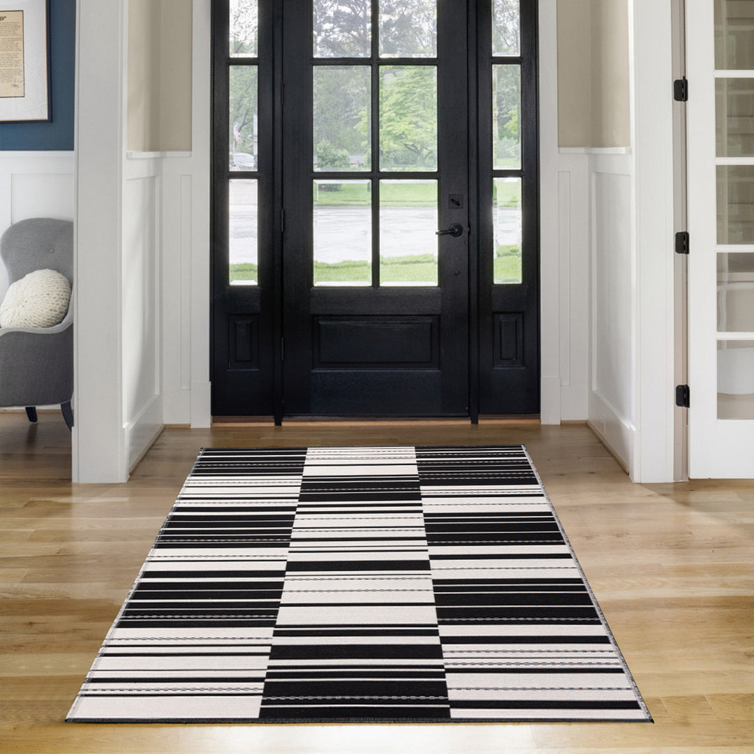 Modern flat-woven carpet runner with abstract geometric design