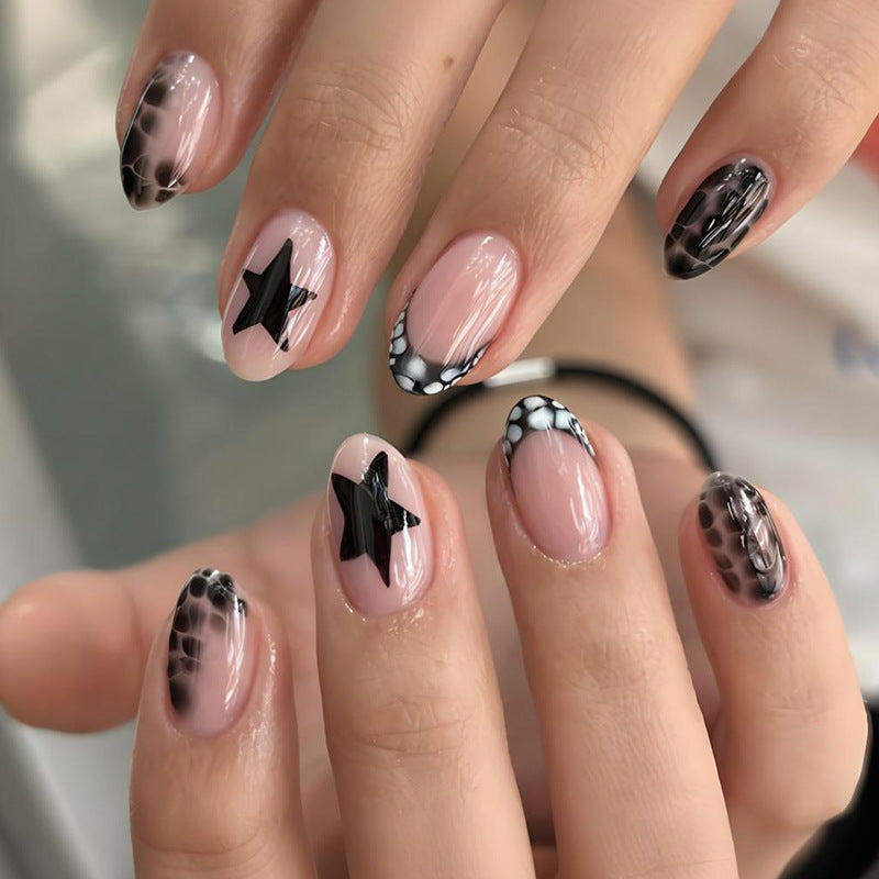 Nail art set with stylish star and geometric patterns Kalsten
