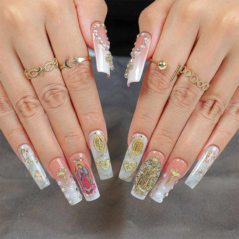 Glamorous artificial nail set with elegant decorations and glitter accents Kalsten