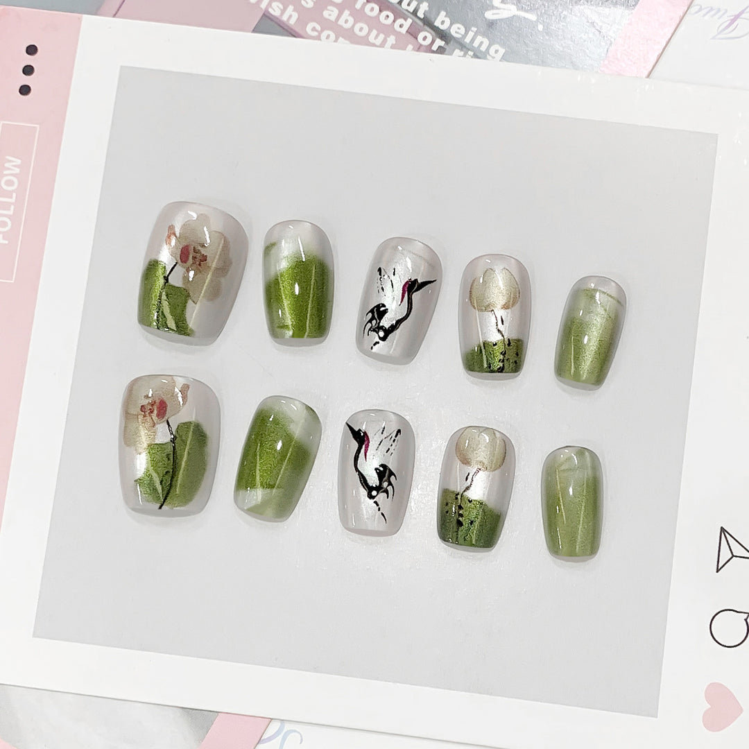 Artful Nail Art with Floral Designs Kalsten