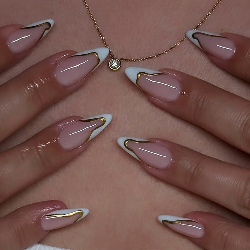 Elegant artificial nail set with gold accents Kalsten