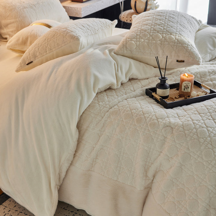 Quilted bedding set made of soft microfiber with diamond stitching