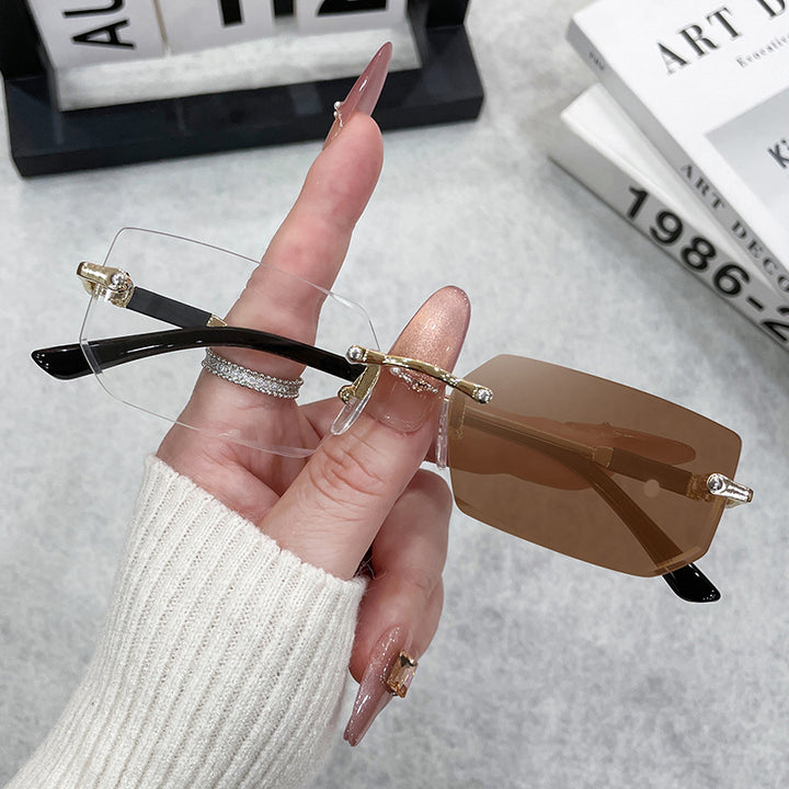 Women's stylish designer glasses with multifunctional lenses Kalsten