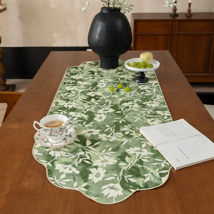 Elegant decorative table runner Kalsten