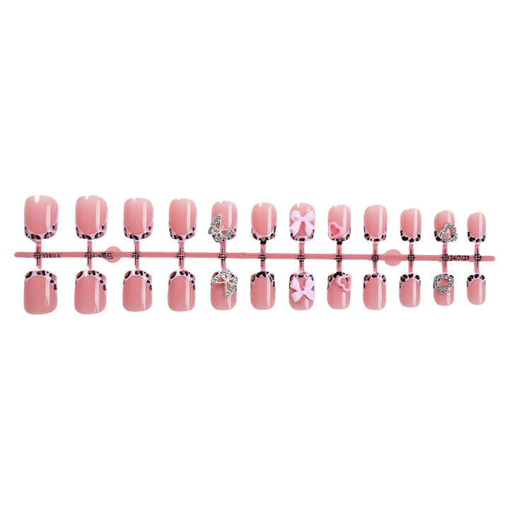 Artificial nail art with embellishments Kalsten