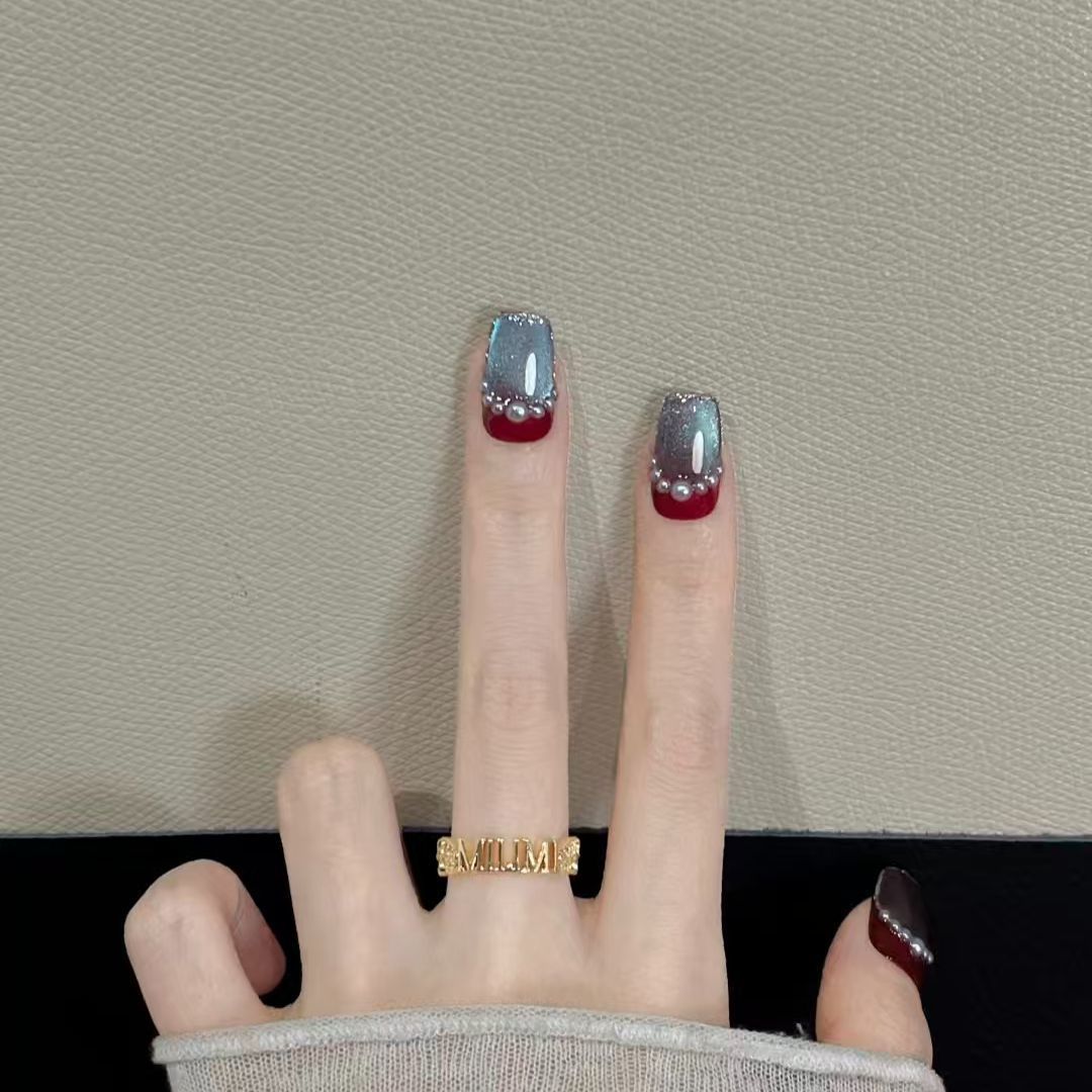 Glittering Rhinestone Press-On Nail Art