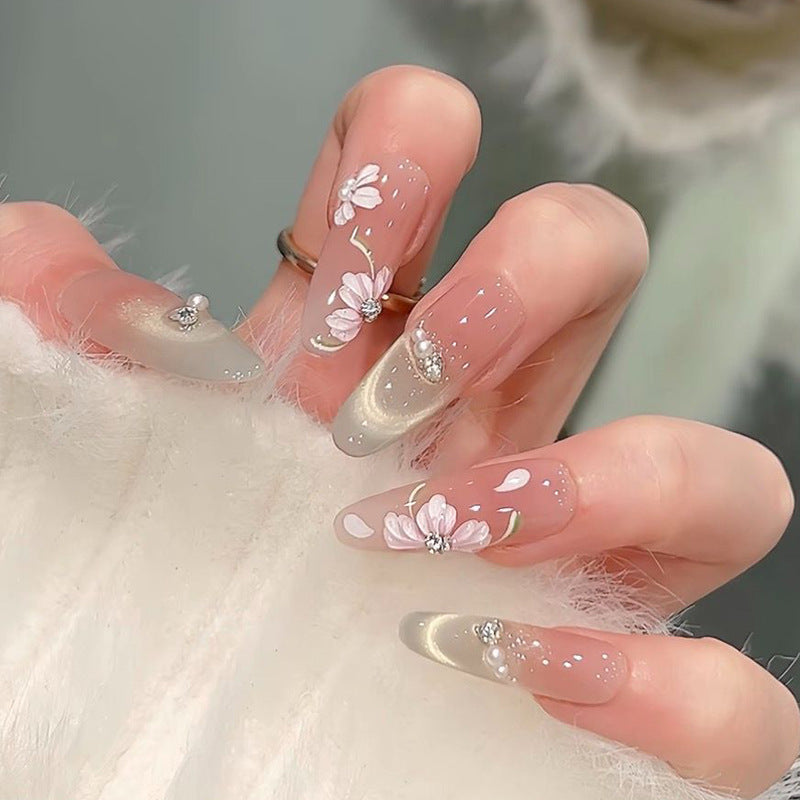 Glamorous artificial nail tips with 3D flower and crystal embellishments Kalsten