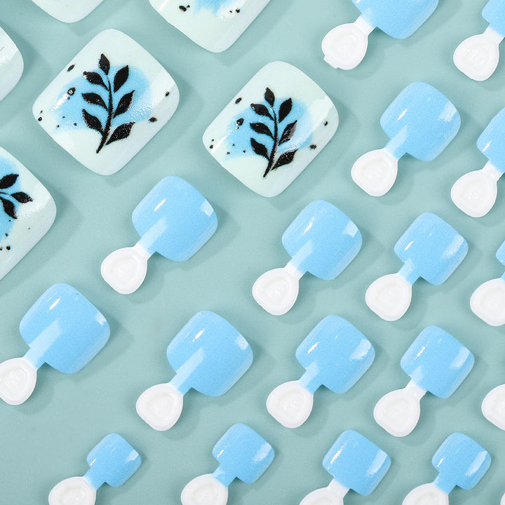 Stylish leaf design artificial nails Kalsten