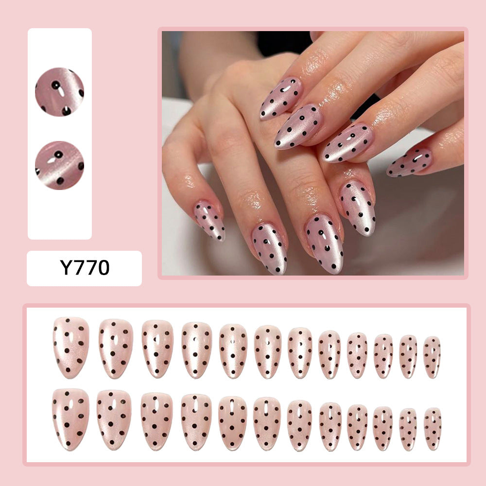 Artificial nails in modern polka dot design Kalsten