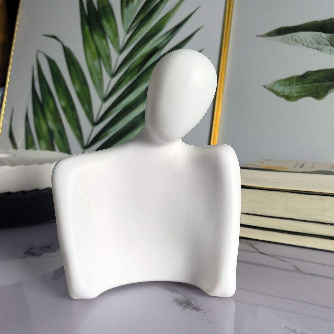 Artistic Dual Figure Decoration Kalsten