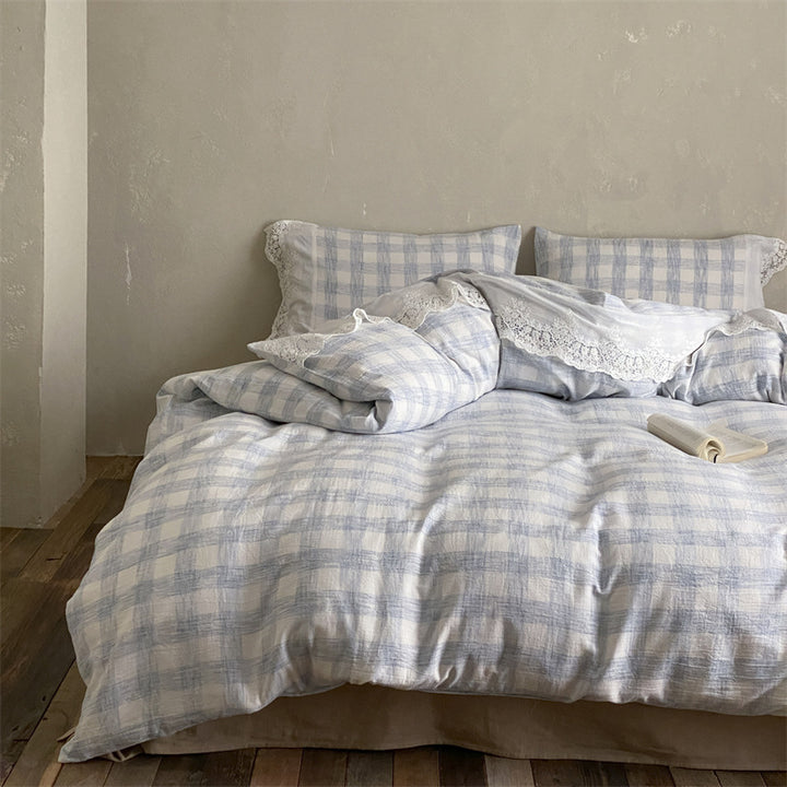 Luxurious cotton bedding set checked with lace trim
