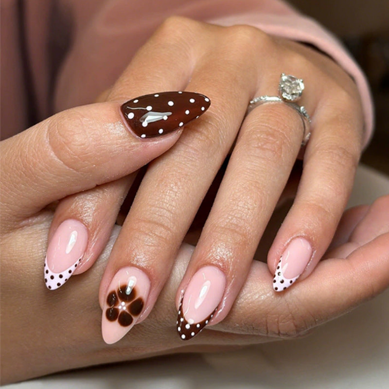 Artificial nail set with sweet chocolate and flower designs Kalsten