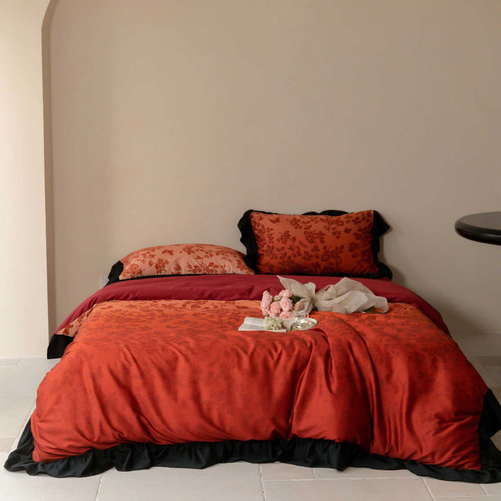 Satin bedding set with floral micro jacquard and contrasted hem