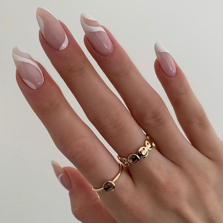 Artfully Designed Press-On Nails Kalsten