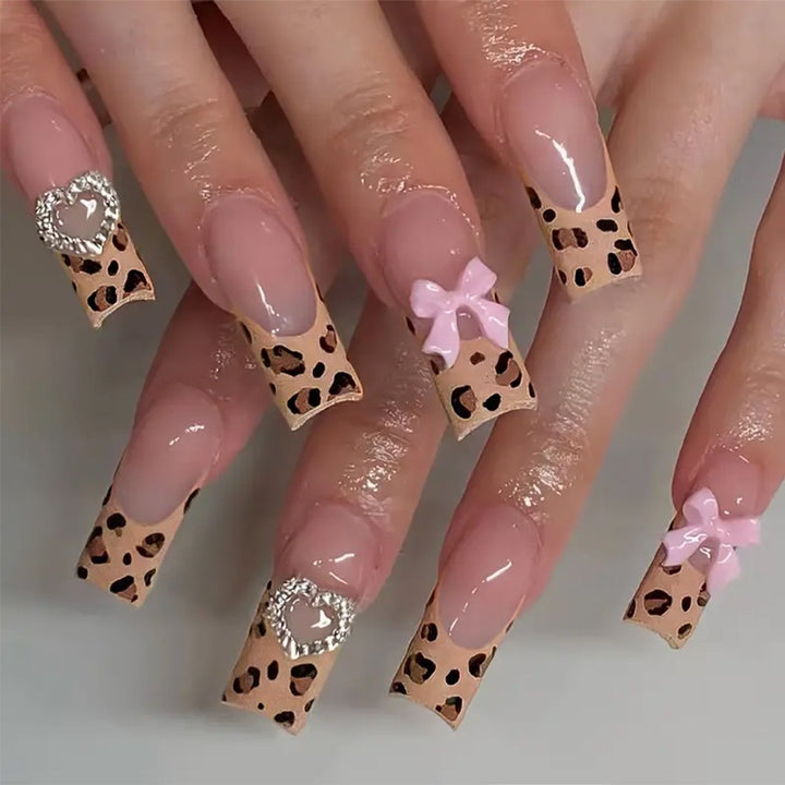 Nail art set with trendy leopard pattern and embellished details Kalsten