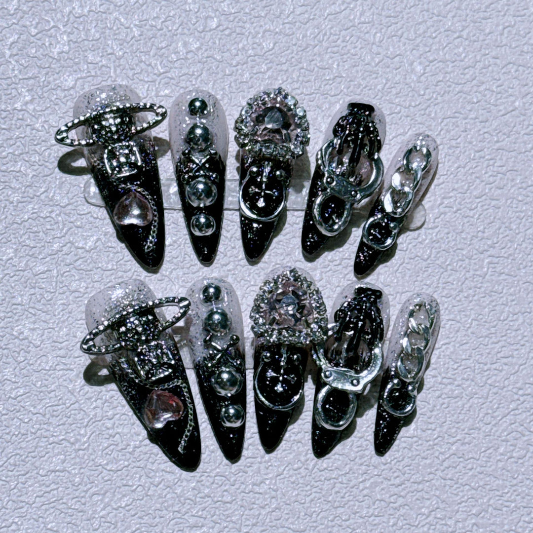 Glamorous Nail Art Extensions
