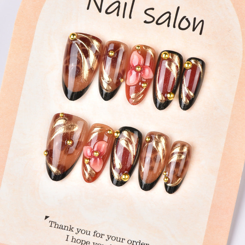 Elegant and creative art nails Kalsten