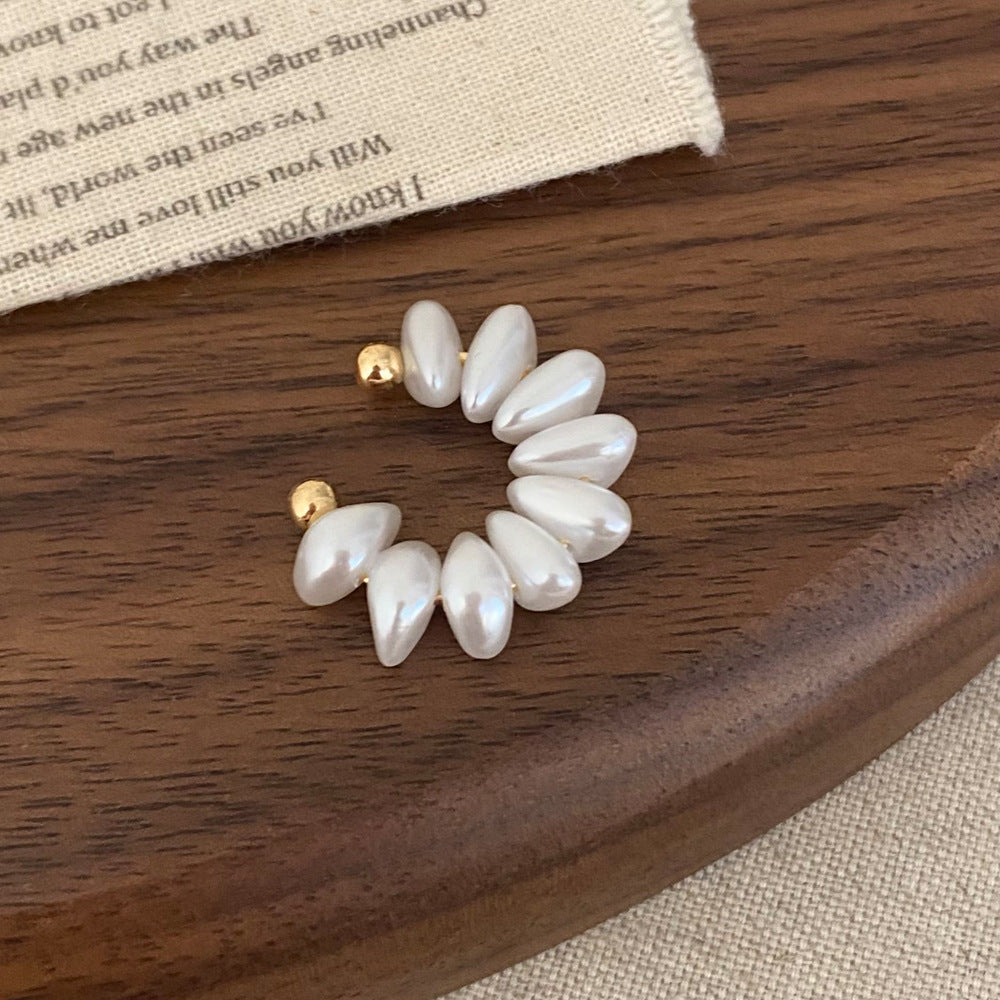 Noble earrings with pearl design Kalsten