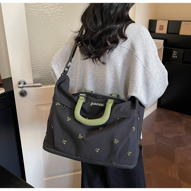Stylish Travel Tote Kalsten