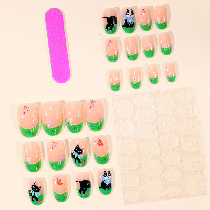 Artistic Cat-Inspired Nail Art Kalsten