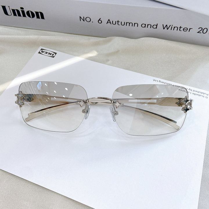 Fashionable oversized sunglasses with elegant design Kalsten