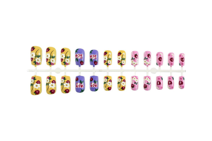 Artificial nail set with floral and fruity designs Kalsten