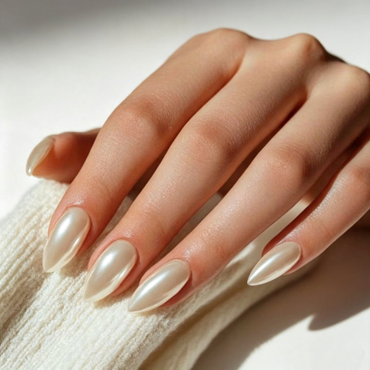 Artificial nails with high-gloss finish and elegant design Kalsten