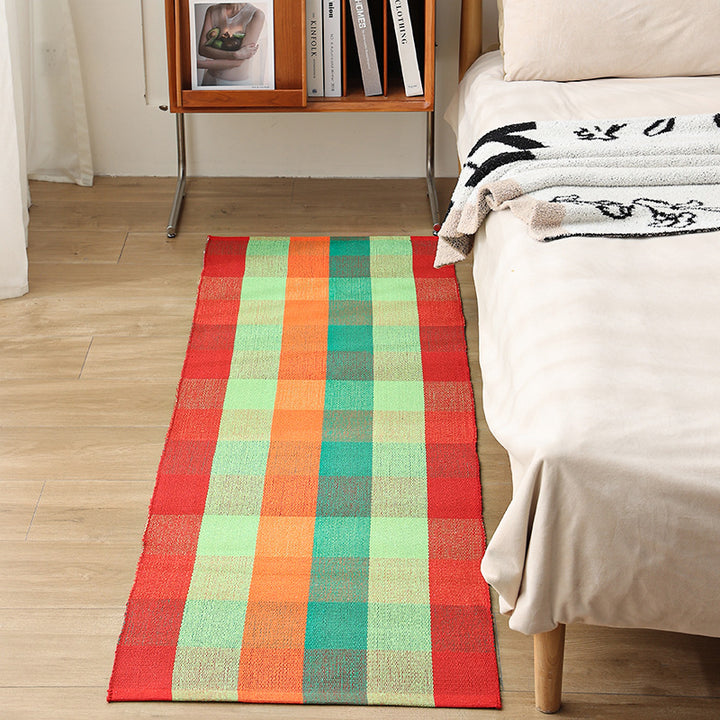 Flat runner rug made of cotton blend with checked woven structure
