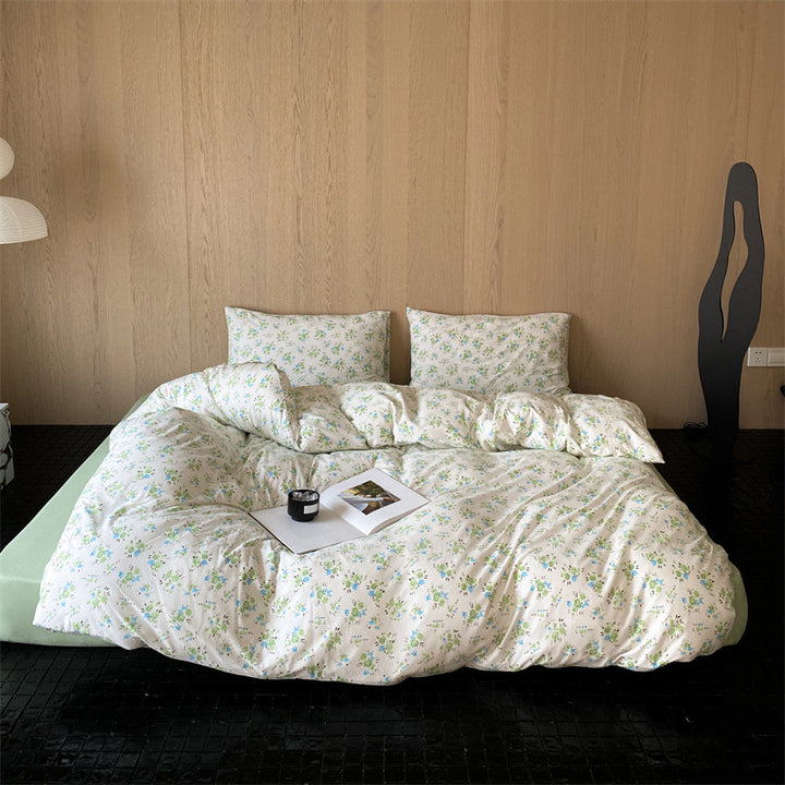 Bedding set made of cotton with delicate botanical print