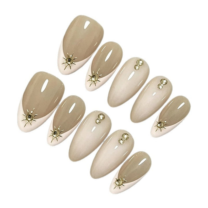 Nail set with elegant design elements and glamorous accents Kalsten