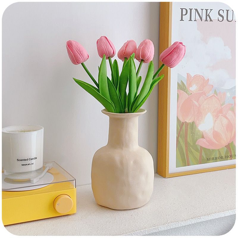 Realistic Decorative Tulip Flower Arrangement