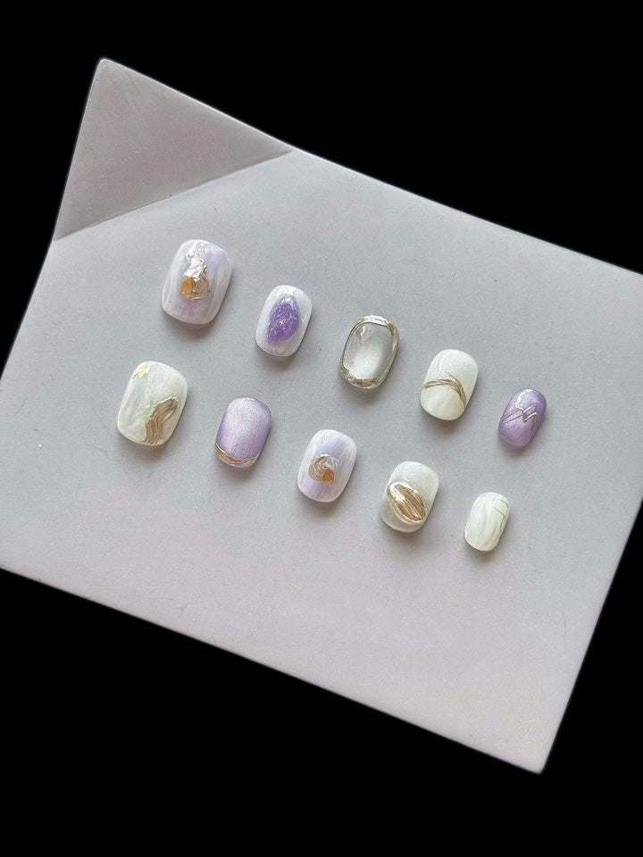 Artistic Press-On Nail Set with Elegant Geometric Accents
