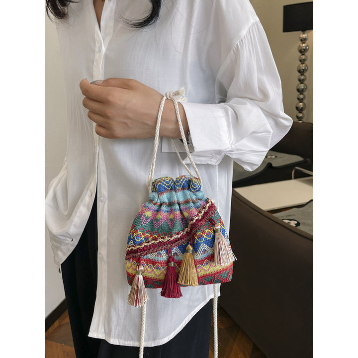 WoBohemian Embroidered Bucket Bag Kalsten