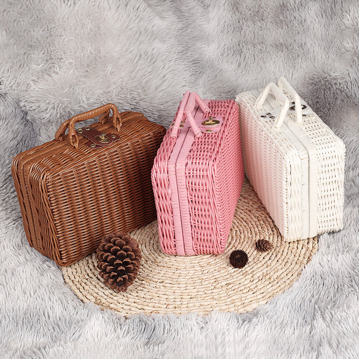 Vintage-Inspired Woven Storage Case Kalsten