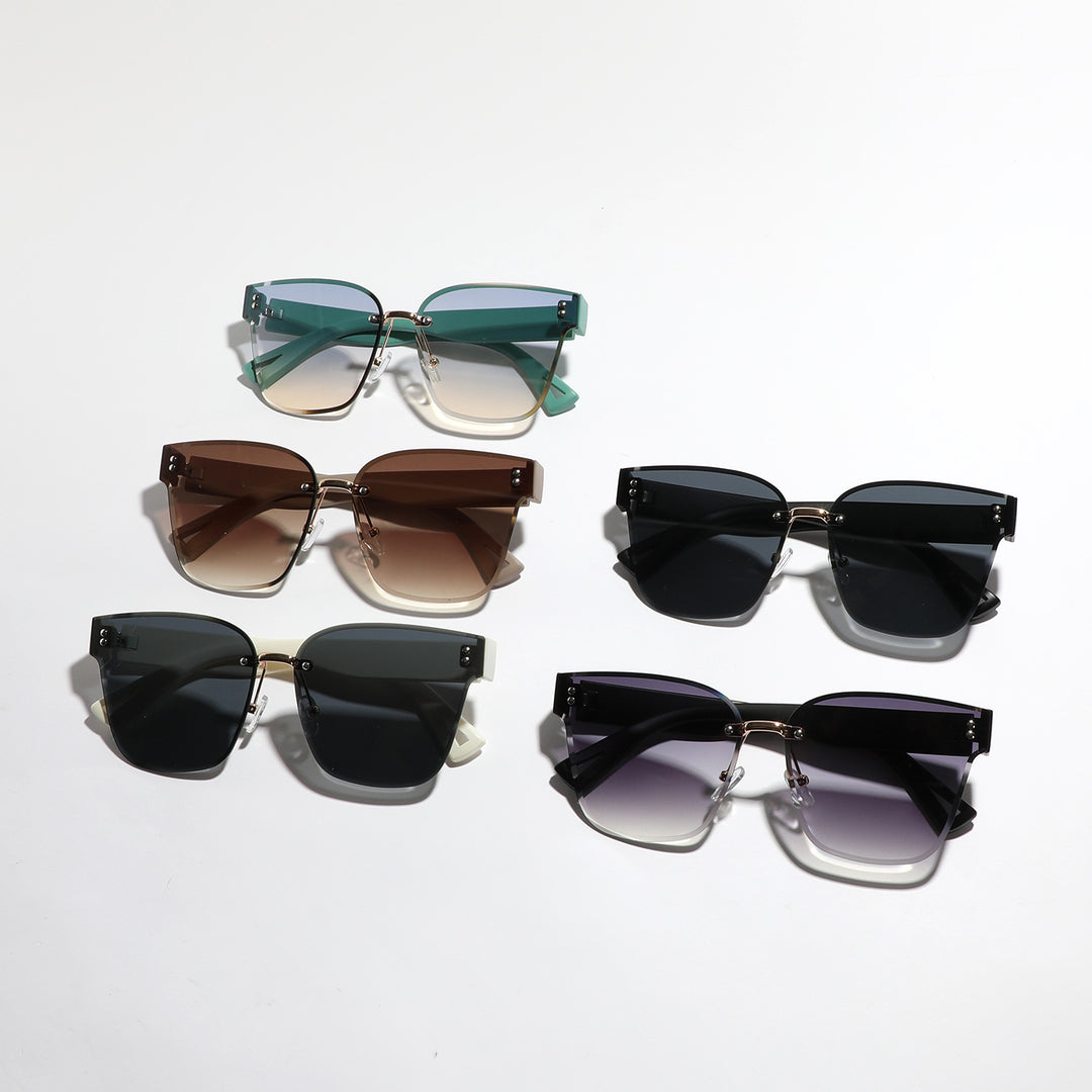 Ladies fashion sunglasses with elegant frame and wide lenses Kalsten