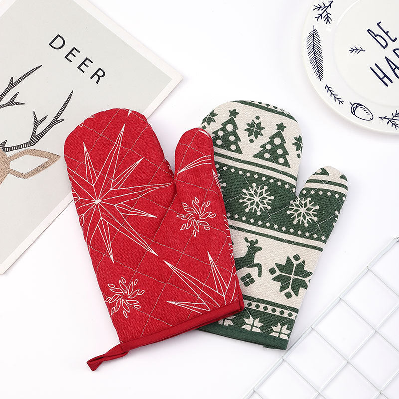 Holiday-Themed Oven Mitts Kalsten