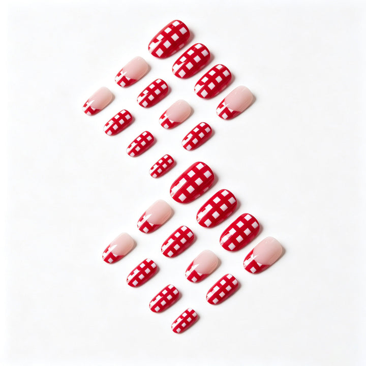 Stylish Gingham Print Nail Art