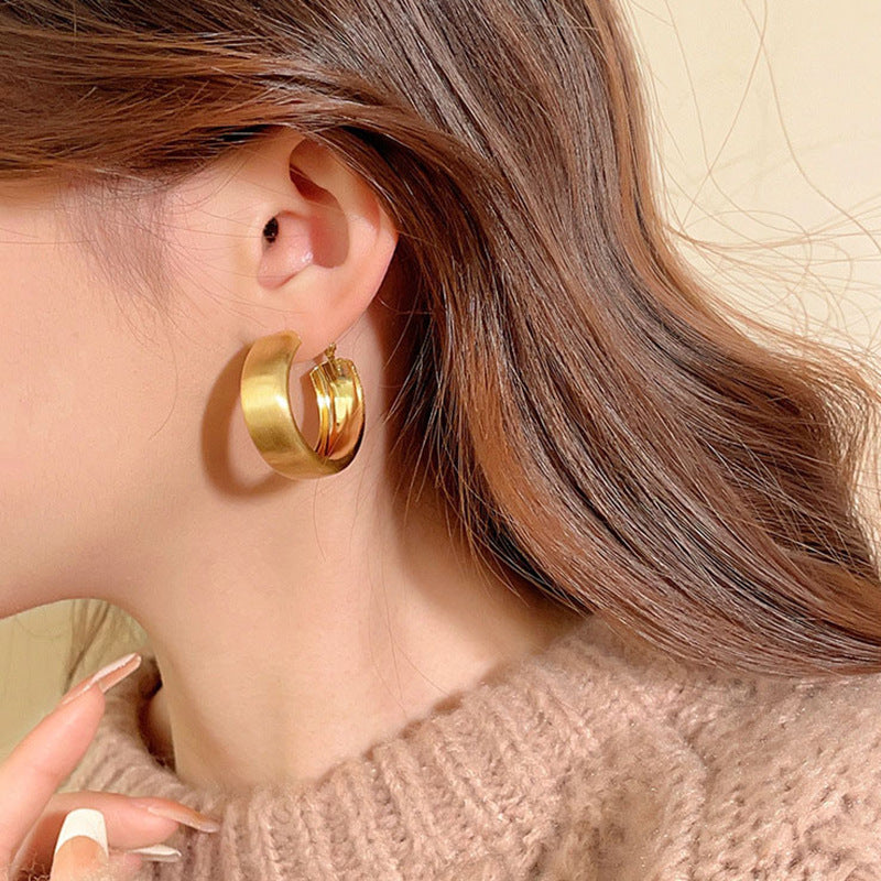 Elegant and Modern Creoles Made of High-Quality Metal Kalsten