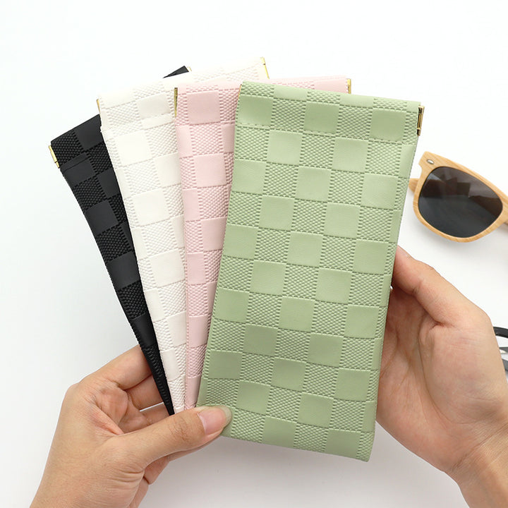 Fashionable Checkered Pouch Kalsten