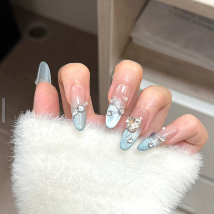 Decorative Press-On Nail Tips with Design Elements