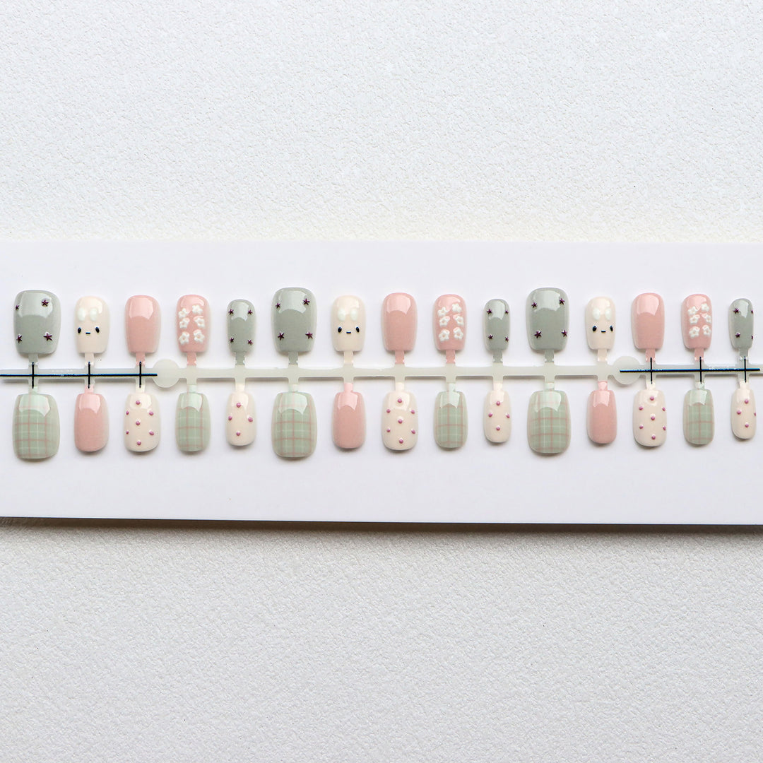 Creative Themed Press-On Nail Art Set Kalsten